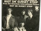 STANDELLS Rock 45rpm + Pic Sl Riot on Sunset Strip b/w Black Hearted Woman HEAR