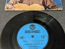 Disque 45 tours Elvis Presley With The Jordanaires - Surrender - 33.001 (BE - G)