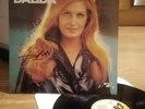 DALIDA SIGNED LP AUTOGRAPHED LES PLUS GRANDS SUCCES DE 1976 BARCLAY COMPILATION