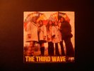 1 Vinyl Single -THE THIRD WAVE - Questions 67 + 68 Love Train   ( sehr selten )