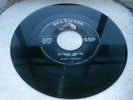 45 RPM RECORD /  ROCKABILLY  /  ELVIS  PRESLEY  /  MY BABY LEFT ME   /    VG++