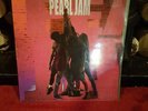 PEARL JAM - TEN LP ORIGINAL HOLLAND PRESSING WITH INNER ALTERNATIVE ROCK VG/EX