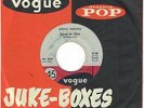 JOHNNY HALLYDAY Laisse les filles Ma môme 1961 45 Juke-boxe Vogue productions