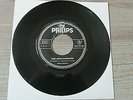 45t juke box 372953 JOHNNY HALLYDAY  lets twist again/high school confidential