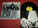 RAMONES - RAMONES / ORIGINAL VINYL LP RECORD / 1976 SIRE SASD-7520