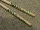 KISS ERIC SINGER SIGNATURE DRUM STICKS GREEN FOIL KISS WORLD 2017 TOUR / END OF