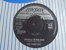 The Ronettes - (Walking) In The Rain 1965 UK 45 LONDON EX+