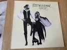FLEETWOOD MAC - RUMOURS. 1977 VINYL TEXTURED COVER LP + LYRIC INSERT A1/B1