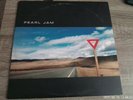 Pearl Jam Yield 1998 E68164. USED BUT NOT ABUSED. WITH ORIGINAL YIELD STICKER.
