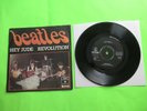 THE BEATLES HEY JUDE / REVOLUTION 45 7