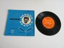 CHUCK BERRY 'MORE BERRY'S BEAUTS' EP NEW ZEALAND VIKING 1960S PICTURE SLEEVE