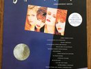 A1 / B1  - Bangles – Greatest Hits - CBS – 466769 1 + INNER + HYPE STICKER