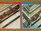 THE BEATLES, 4 LP in 2 ALBEN: red 1962-1966 / blue 1967-1970, in NM condition