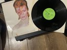 DAVID BOWIE 'ALADDIN SANE' 1973 LP WITH INNER SLEEVE IN NICE CONDITION