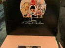 QUEEN A Day At The Races w/VG+ VINYL