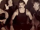 Vtg 1984 QUEEN Album THE WORKS Vinyl RECORD w\ Inner 1ST PRESS Lp OG NEAR MINT