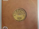 Elvis Presley ‎– That's All Right / Blue Moon Of Kentucky numbered 10