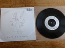 The Beatles - Free as a Bird / Christmas Time 1995 UK 1st Apple R 6422 Beat 7