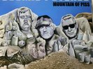 Cosmic Psychos Mountain Of Piss LP Powder Pink Vinyl neu