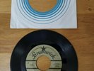 The  Cooperettes - Shing a ling - Brunswick.