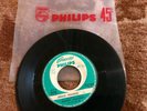 JOHNNY HALLYDAY 45t juke-box IL FAUT SAISIR SA CHANCE + DOUCE VIOLENCE Philips