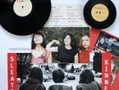 ORIGINAL 2002 DELUXE SLEATER KINNEY ONE BEAT VINYL LP + POSTER + SINGLE NM