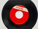 Johnny Wells: Lonely Moon - 45 RPM Vinyl 1959 Soul Popcorn M-