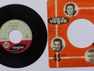 JOHNNY HALLYDAY premier disque JUKEBOX Vogue 45-722 Laisse les Filles . ERREUR