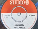 STUDIO 1 - LARRY MARSHALL & ALVIN - LONELY ROOM / YOU MEAN TO ME - EXCELLENT