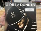 Donuts by J Dilla (Record, 2011) 186459