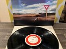 PEARL JAM YIELD ORIGINAL 1998  VINYL PRESSING EPIC RECORDS