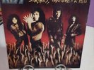 Kiss Vinyl Smashes Thrashes & Hits Gold Promo Signed by Bruce Kulick Tested