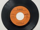 DEE DEE WARWICK Don't Think My Baby's Coming / Standing By on TIGER 