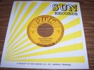ELVIS PRESLEY SUN RECORD WITH SUN SLEEVE #227 HEARTBREAK HOTEL TRULY MINT