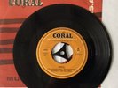 Schallplatte   Ronnie u.The Del Aires  :Drag   dtsch .Coral 93907