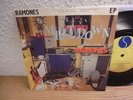 Ramones – Meltdown With The Ramones 7
