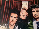 CROWDED HOUSE