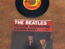 THE BEATLES YELLOW SUBMARINE / ELEANOR RIGBY 45 RPM RECORD & PICTURE JACKET. EX