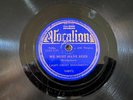 LIGHT CRUST DOUGHBOYS We Must Have Beer/Mama Won't Let Me VOCALION 04973 Hot