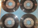 4 BING CROSBY CLASSIC CHRISTMAS 45 RPM DECCA WHITE CHRISTMAS, SILENT NIGHT ETC