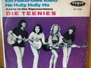 DIE  TEENIES  :  Ein rosarotes Kleid / He Hully Hully Ho , Vogue  D 1964 - ex 