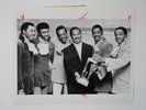TEMPTATIONS & TONY LAWRENCE 1969 press photo 10
