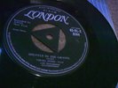 ROCK N ROLL YOUNG JESSE 'SHUFFLE IN THE GRAVEL' RARE UK LONDON 45HLE8544 EX 