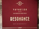 VNV Nation und das Film Orchester Babelsberg Resonance Box mit Vinyls und CD