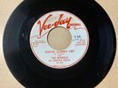 Spaniels DOO WOP 45 You're Gonna Cry / I Need Your Kisses VEE JAY DJ VG++ HEAR