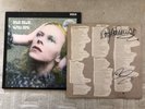 DAVID BOWIE - HUNKY DORY VINYL LP IN SIGNED BY WOODY WOODMANSEY AND RICK WAKEMAN