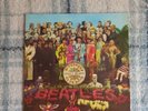 The Beatles: Sgt. Peppers Lonely Hearts Club Band. UK EMI. PCS 7027. W. Insert.