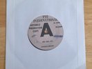 Chuck Berry - Go Go Go / Come On (Pye International 7N.25209)  :  Demo / Promo