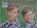 Klaus und Peter: Es steht ein altes Haus . .