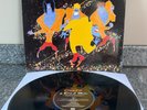VINYL LP QUEEN ITS A KIND OF MAGIC UK 1ST PRESS GATEFOLD SLEEVE  VG+/VG+